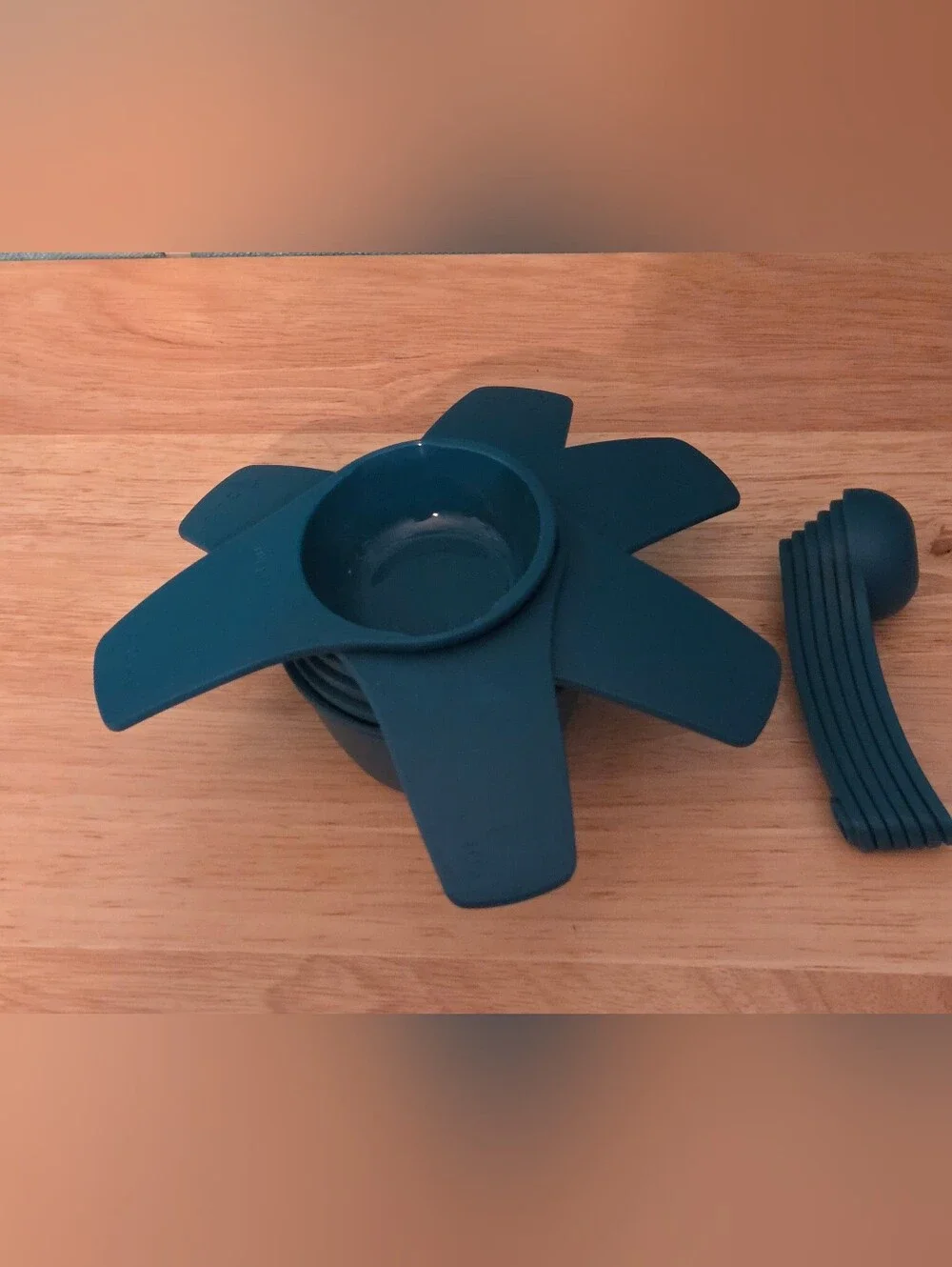 Tupperware Measuring Set